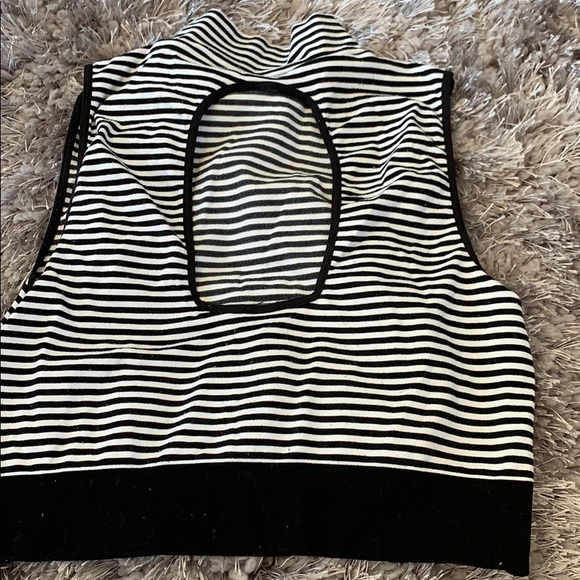 Bebe stripped crop top - Picture 2 of 2